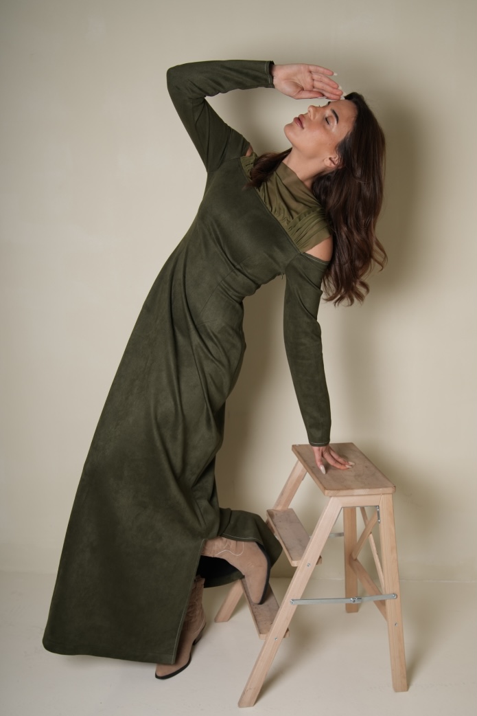 Alternative view of Amaya - Olive
